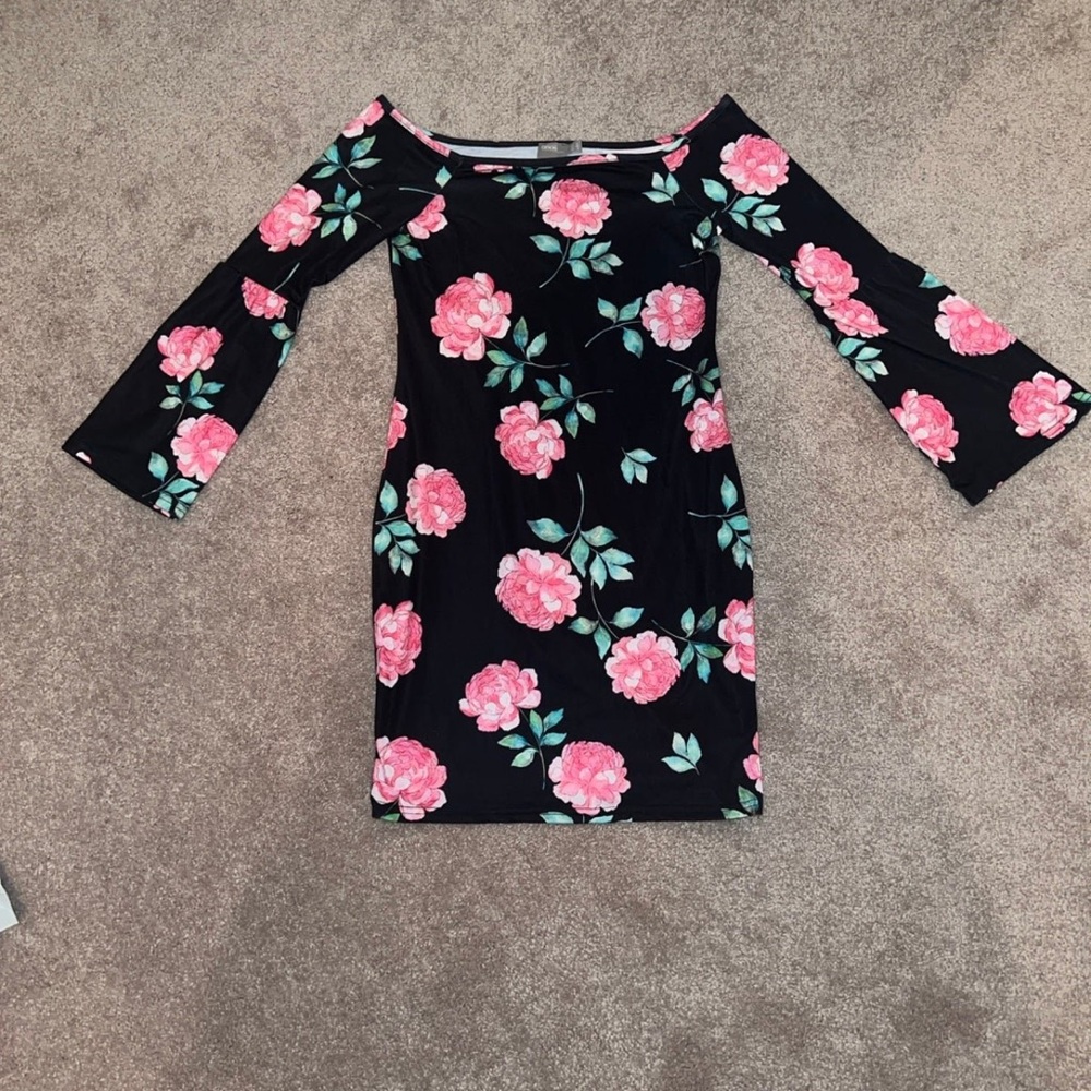 Asos Black Pink Floral Long/Mid Flare Sleeve, Off the Shoulder - Size 6